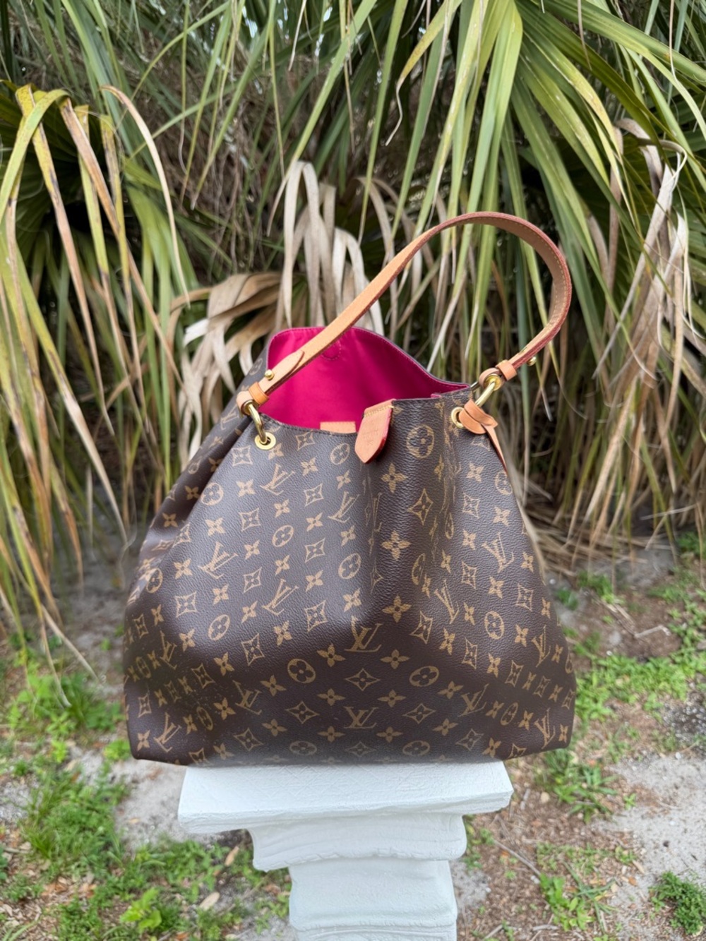Authentic Louis Vuitton Graceful hobo Monogram Canvas Shoulder MM bag W/Dustcove - Picture 2 of 16